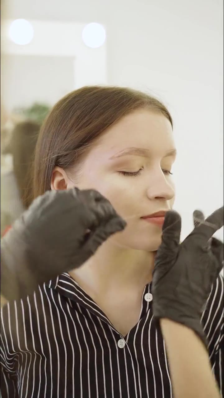 Eyebrow Threading: What to Expect at Your Appointment